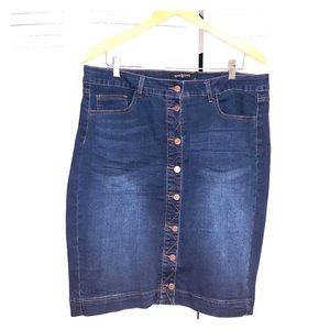 Denim button up skirt. Fashion nova. Size 1X